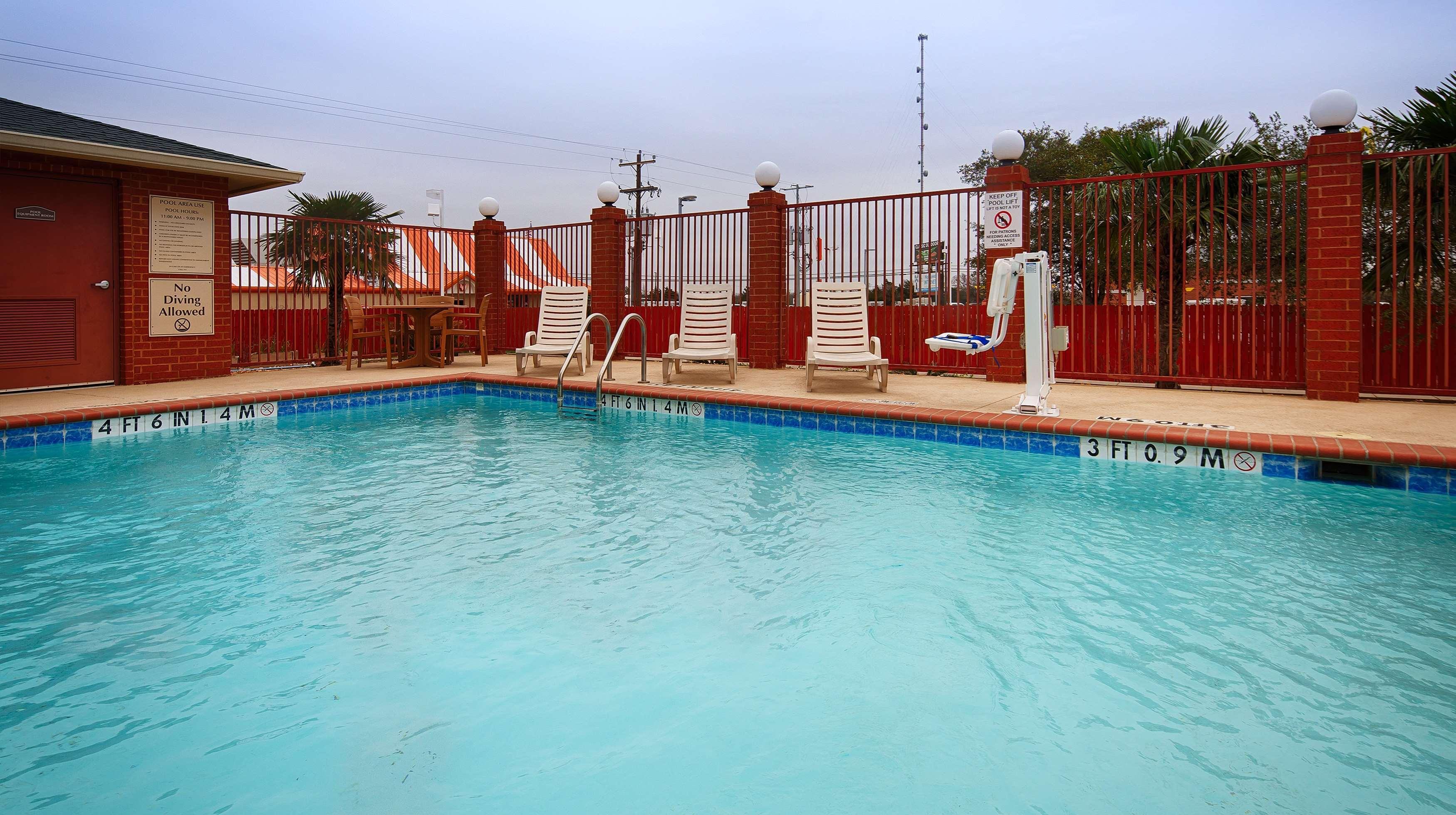 Best Western Giddings Inn & Suites Exterior foto